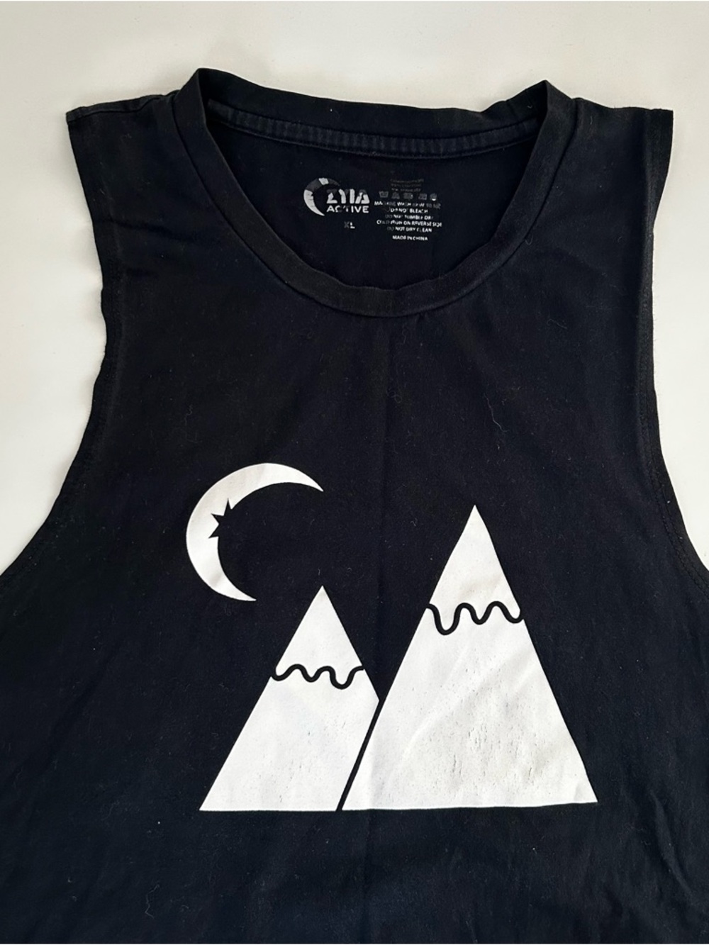 Zyia Active Black Moon & Mountain Relaxed Muscle Tank - Picture 4 of 6